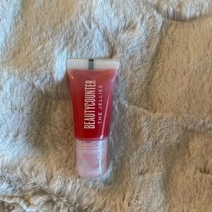 Beautycounter Jellie in Red Pear - BRAND NEW
